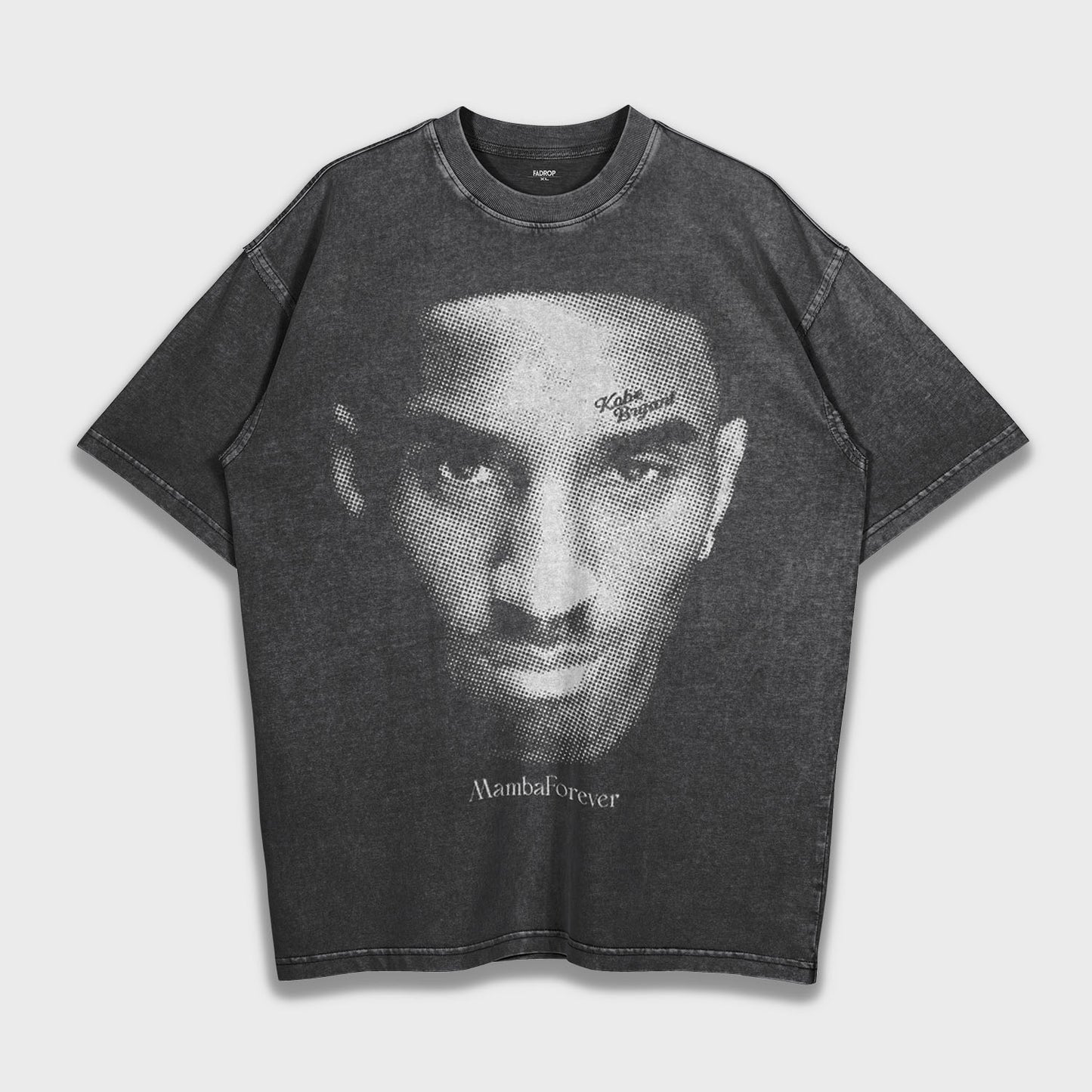 Kobe Bryant - Loose Heavy T-Shirt