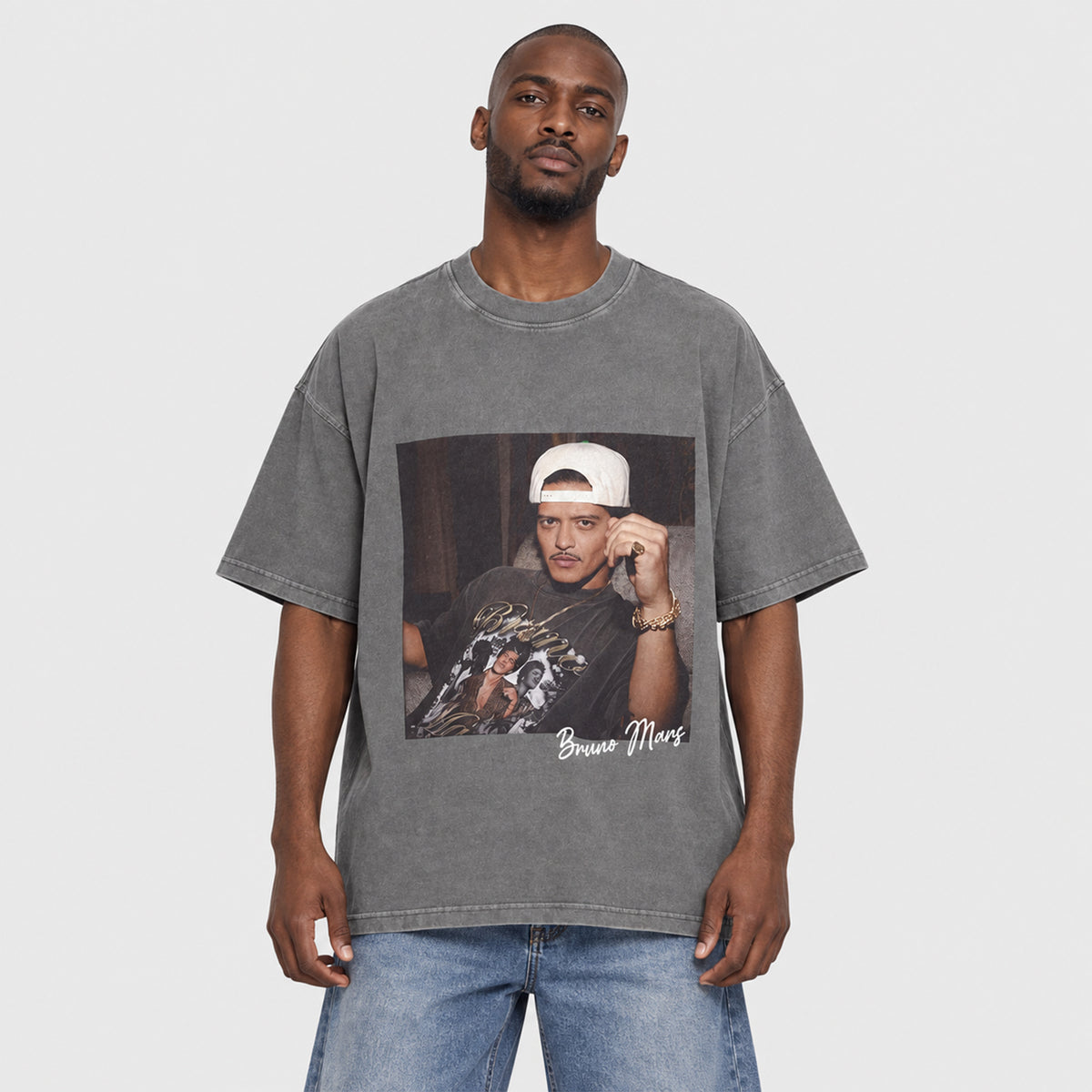 001 Retro Dark Gray - Model.jpg
